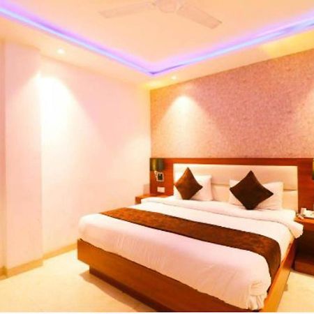 Hotel Royal Sky Luxury Near Delhi Airport New Delhi Exteriör bild