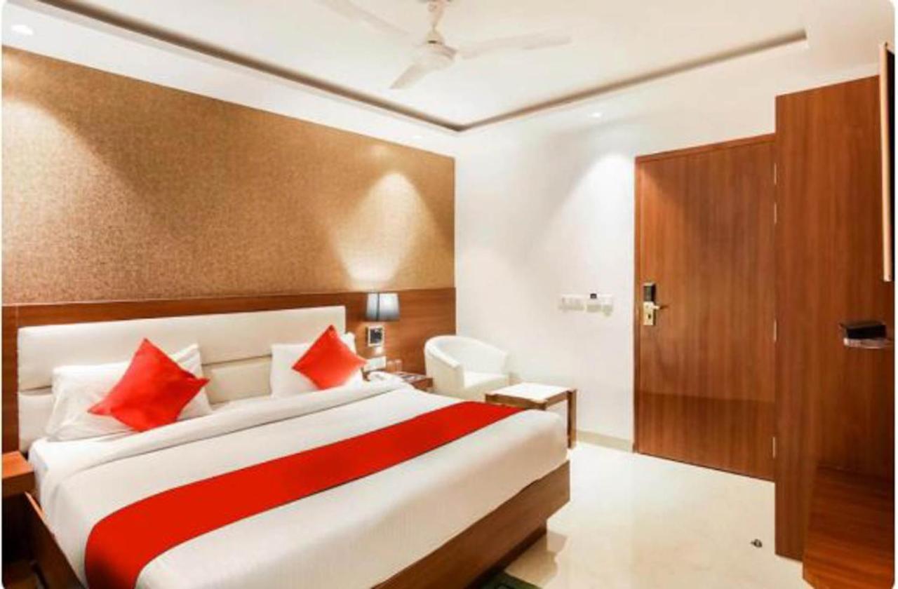 Hotel Royal Sky Luxury Near Delhi Airport New Delhi Exteriör bild