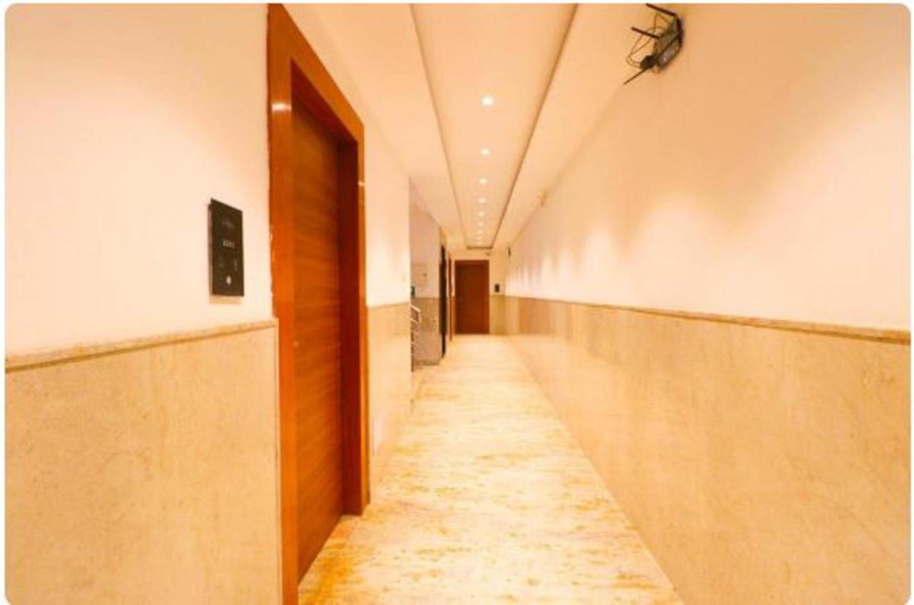 Hotel Royal Sky Luxury Near Delhi Airport New Delhi Exteriör bild