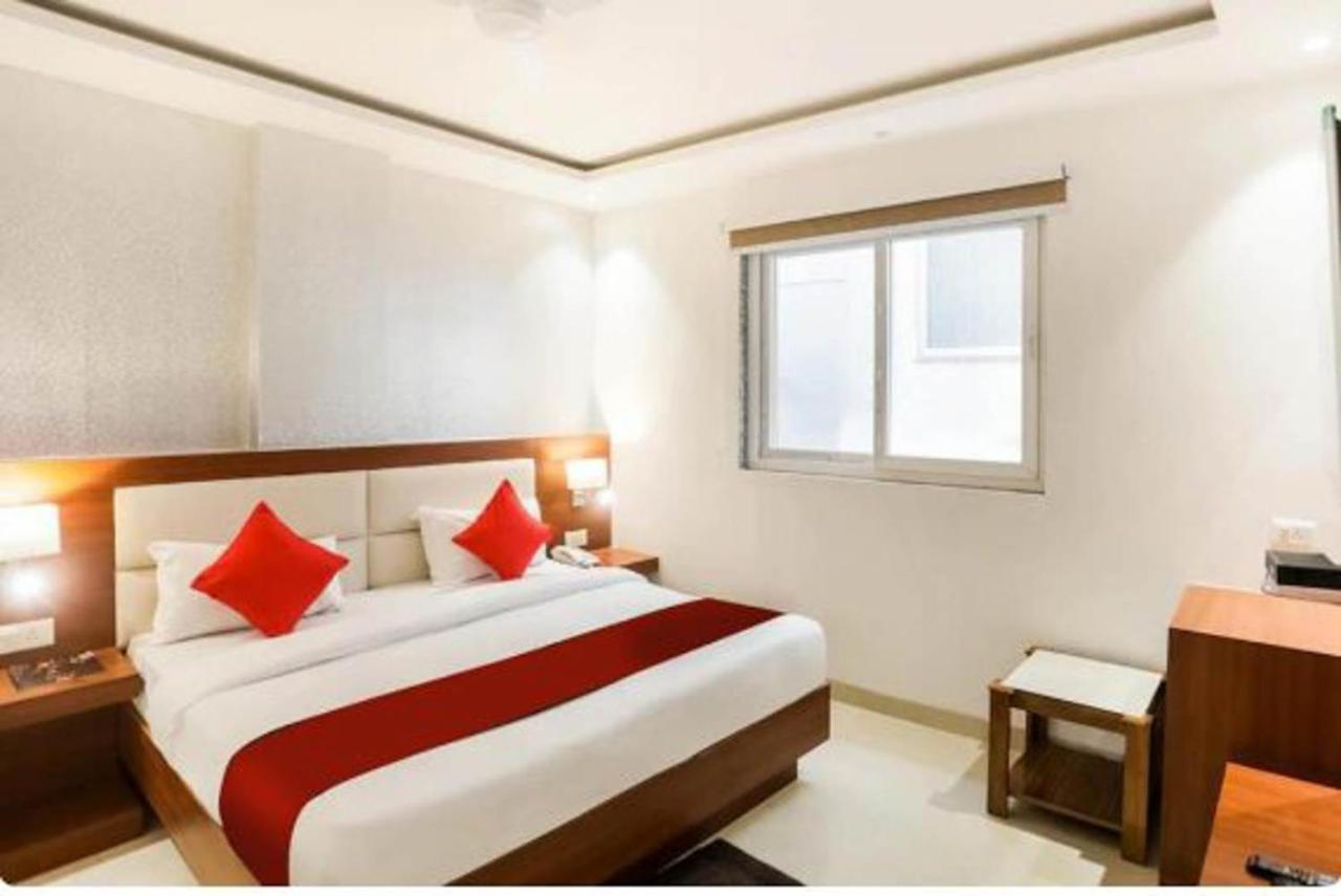 Hotel Royal Sky Luxury Near Delhi Airport New Delhi Exteriör bild