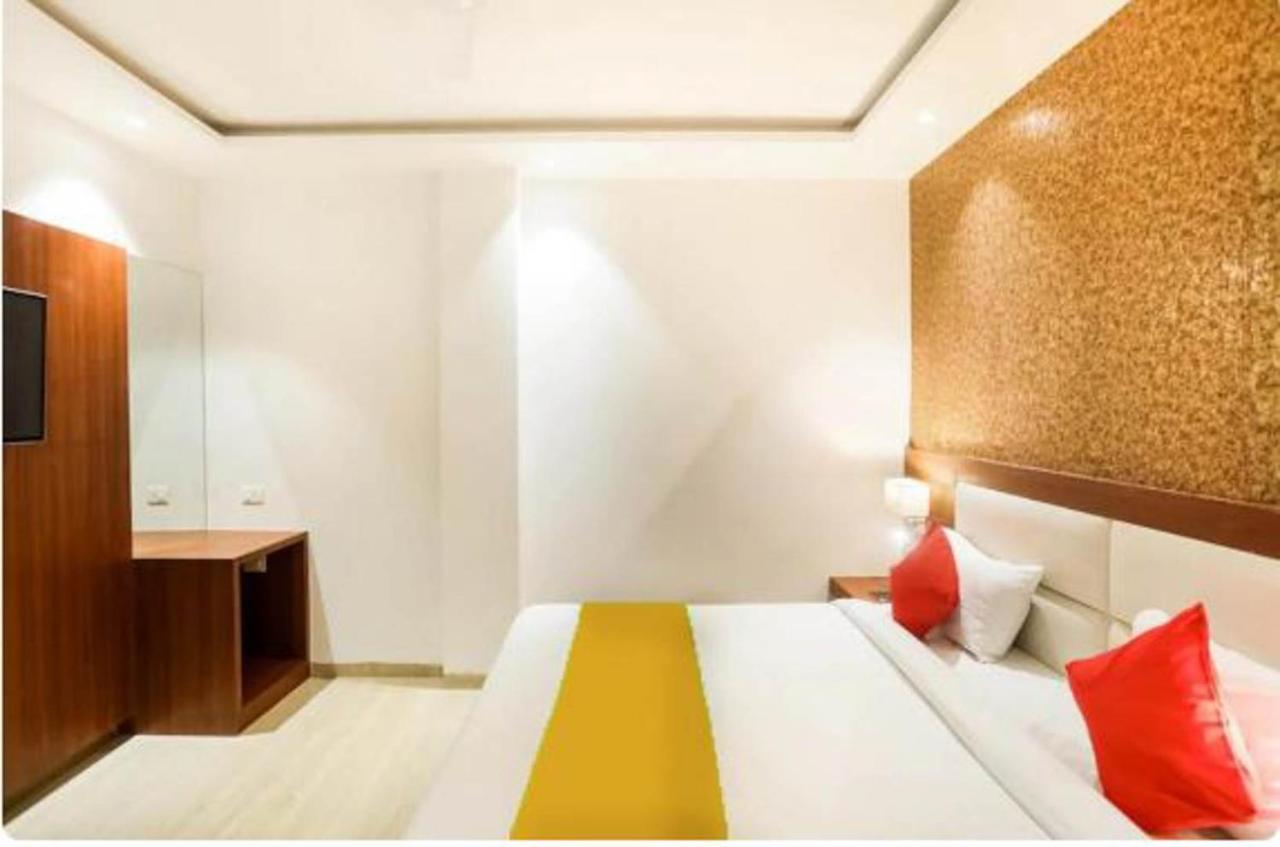 Hotel Royal Sky Luxury Near Delhi Airport New Delhi Exteriör bild