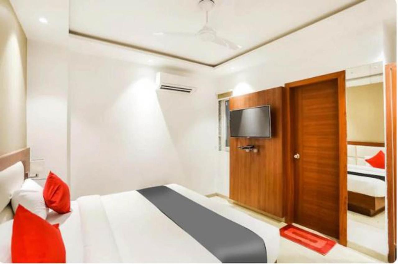 Hotel Royal Sky Luxury Near Delhi Airport New Delhi Exteriör bild